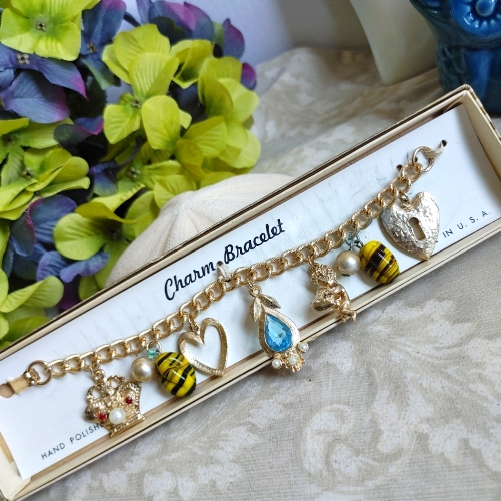 Vintage Gold Chain Charm Bracelet
